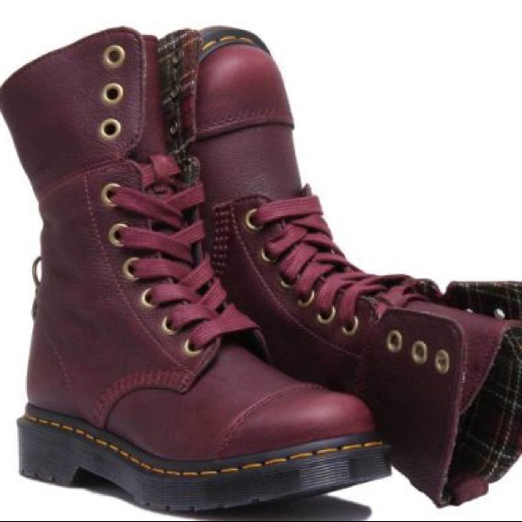 🆕Dr. Martens Grizzly Boots - Picture 8 of 11